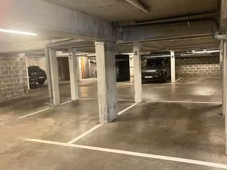 emplacements parking auto-motos