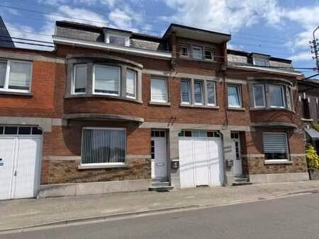 lot de 2 immeubles - 4 appartements à visé