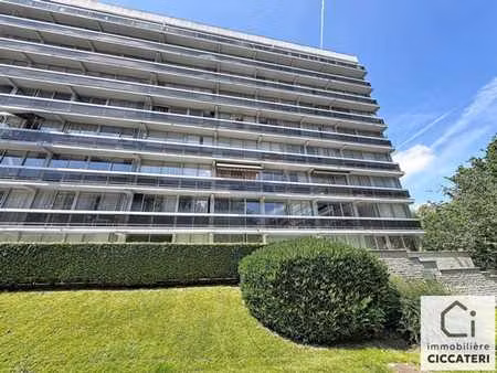 bois st-jean · rez-de-chaussée 2ch · terrasse 74m² · parking