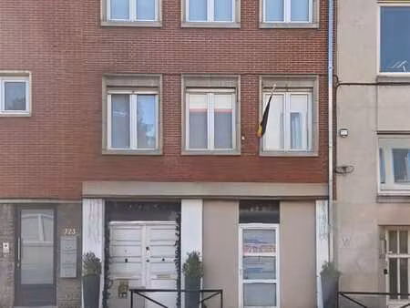 entrepôt de 235m² avec habitation de 150m²