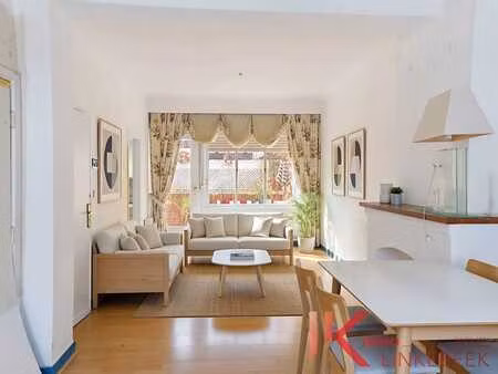 uccle triplex 4 chambres avec terrasse à deux pas de la plac