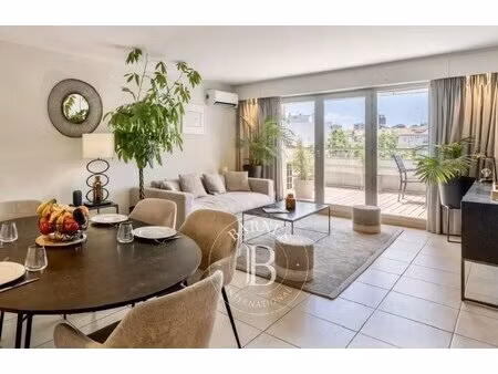 antibes centre – appartement 3 pièces - terrasse - garage