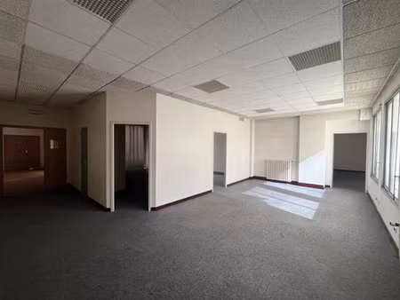 location bureau poitiers 412 m²