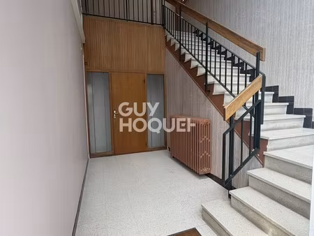 le malesherbois (45) – grand appartement t5 de 118 m² avec parking et cour privative