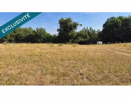 terrain plat borné viabilisé 1033m2