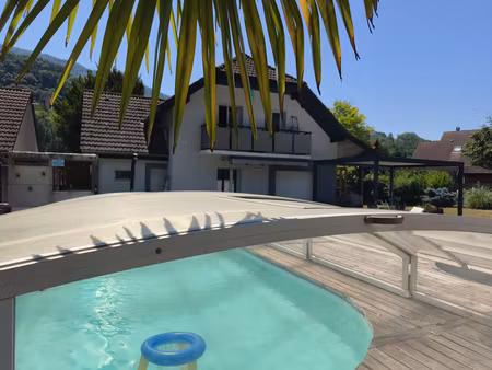 maison rénovée avec goût,140 m² sur terrain 960 m².