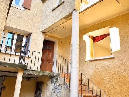 maison de ville à valréas (84600)