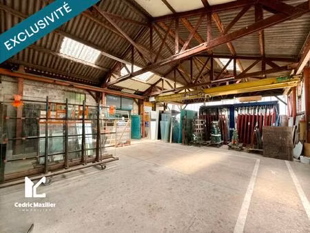 local d’activité 330 m2 atelier, bureaux+ terrain