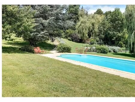 maison bourgoise avec parc et piscine