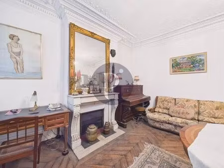 appartement de luxe de 2 chambres en vente à provence-opéra – grands boulevards, paris, îl