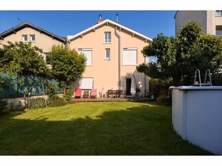 location maison 5 pièces 109m² lyon 8ème
