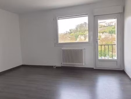 location appartement 3 pièces 57m² poitiers 86000