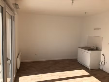 location appartement 1 pièce 28m²