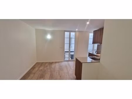 location appartement 2 pièces 32m² paris 10ème