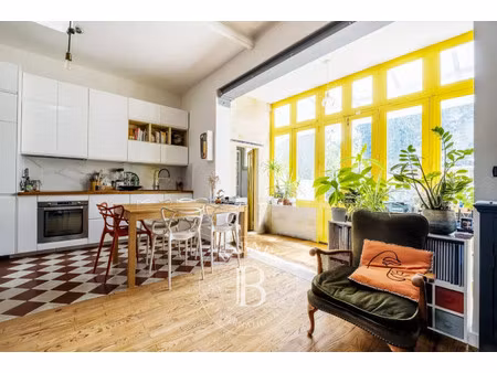 maison de luxe à vendre dans le quartier hôtel de ville-quinconce-saint seurin-fondaudège