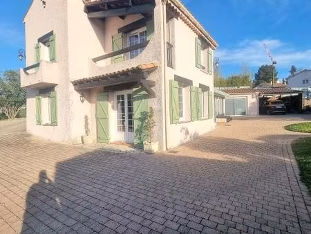maison 6 pièces 146 m²