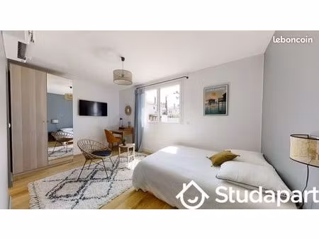 chambre 1 pièce 12 m²