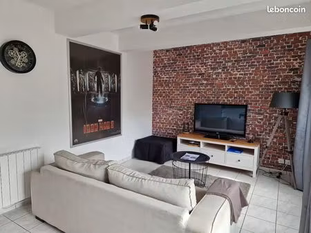 à louer – t2 meublé rénové avec garage