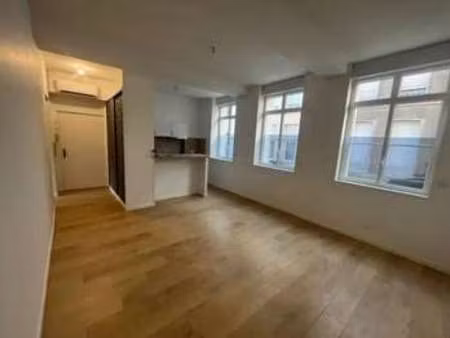 location appartement 2 pièces à cambrai (59400) : à louer 2 pièces / 50m² cambrai