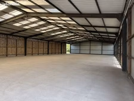 entrepôt hangar stockage