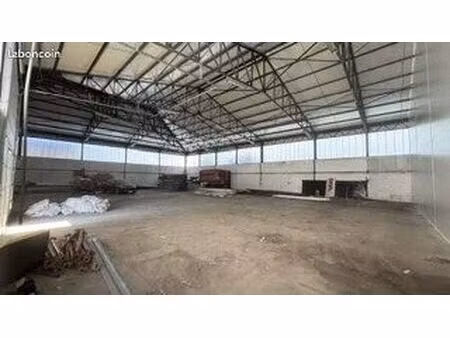 local commercial 600 m² la ravoire