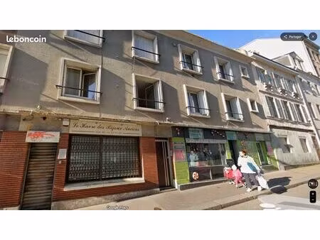 30 m2 260 local commercial rue du président wilson, en face d'interflora, complètement séc