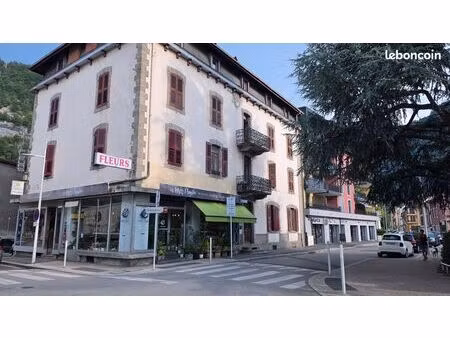 t2 centre ville de cluses