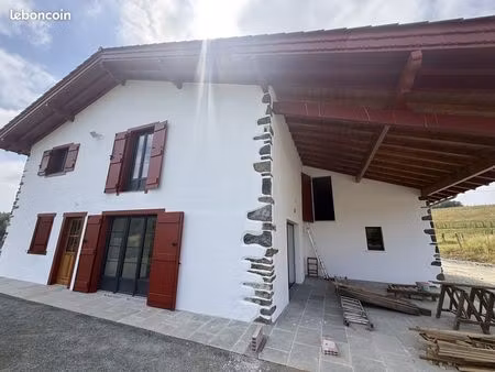 maison 7 pièces 239 m²