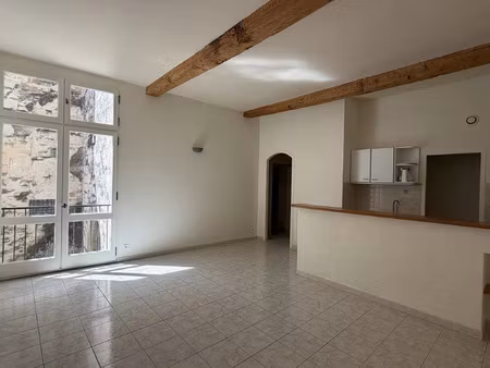location appartement 2 pièces 49 m² à uzès (30700)