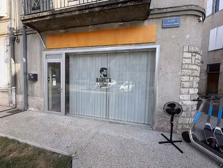 location commerce 68 m² à agen (47000)