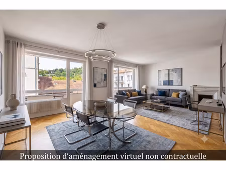très bel appartement de standing avec balcons au coeur du quartier d'ainay