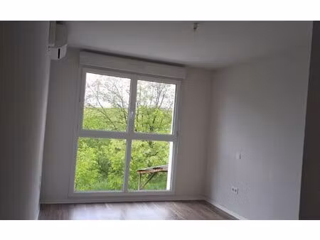 location appartement, 53.39 m² t-3 à pessac, 985 €