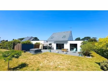 port-blanc – propriété contemporaine avec gîte indépendant à 500 m des plages