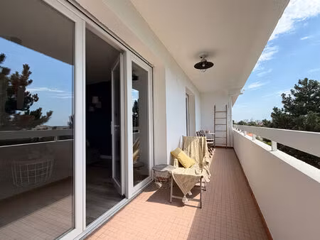 tout à pied - bel appartement rénové de 94 m² avec terrasse & garage