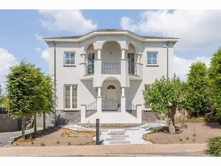 mooie villa met achterliggende weide te membruggen