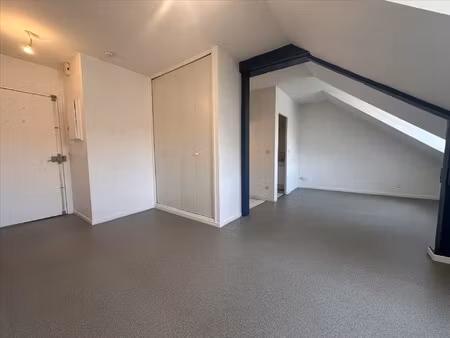 location appartement 1 pièce 24m²