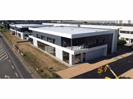 location local d’activités arnas 69400 909m² à 1940m²