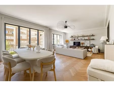 appartement à vendre avec terrasse et 3 chambres , ixelles (vbe40842)