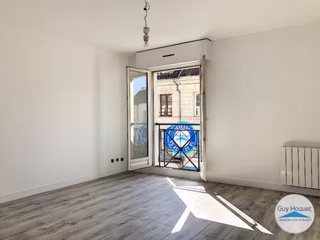 studio en hyper-centre d'une surface habitable de 30 m² à compiegne (60200).