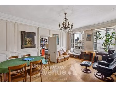 paris ive - rue saint-antoine - appartement familial - ascenseur - cave - usage...