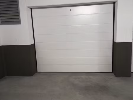 parking/box 38 m² colmar