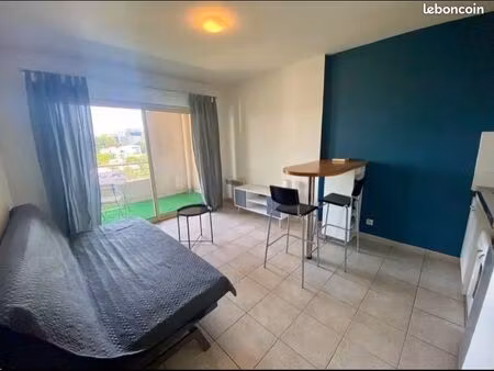 studio meublé 24m2 loggia parking