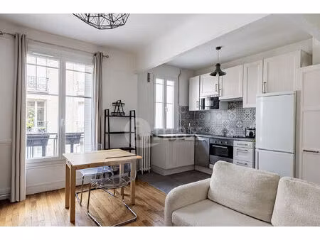 courbevoie becon-charcot - 2 pieces 43m² - 335.000 € fai