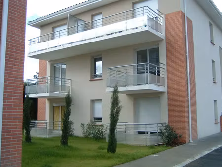 location appartement 2 pièces 42 m² à albi (81000)
