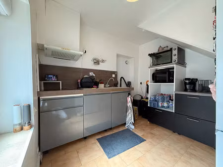 petite maison de ville à louer proche de centre ville de senlis