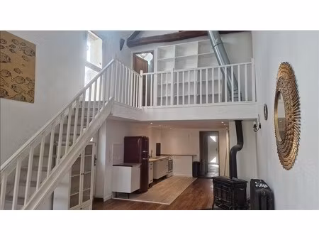 maison - 145 m2 - 6 pièces - non meublé