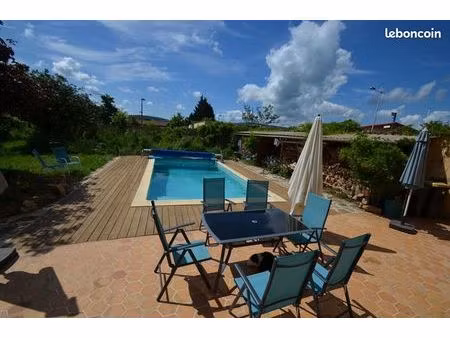 maison 8 pièces 220 m²