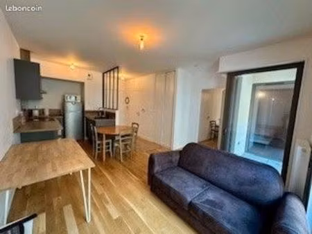lyon 4ᵉ croix-rousse - superbe t2 meublé de 42,20 m² avec loggia – résidence récente – dis