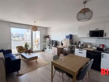 location appartement 4 pièces à rennes sainte-thérèse (35000) : à louer 4 pièces / 74m² re
