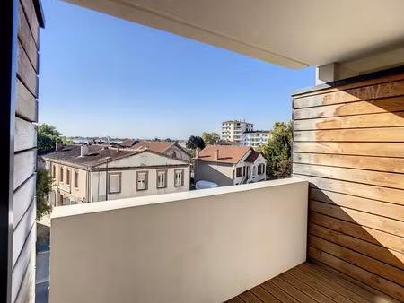 appartement t3 de 63 m2 - barrière de paris